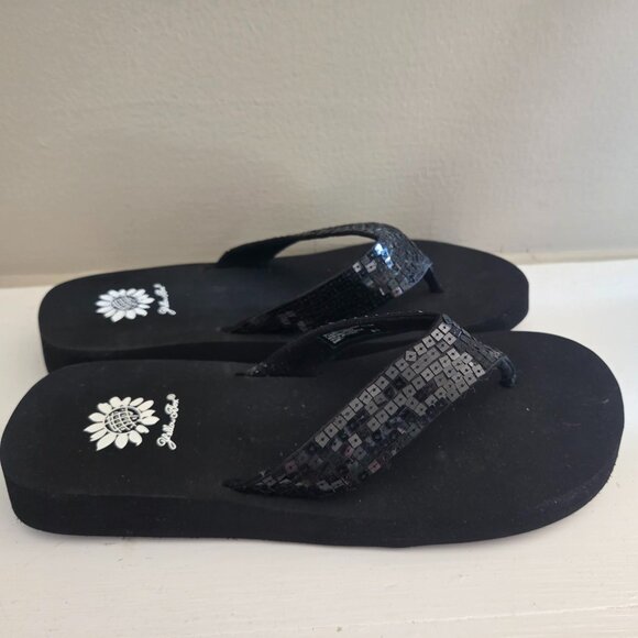 Yellow Box Sandy Sandals NIB 8.5 Black Sequin Thong Flip Flops - Picture 4 of 13